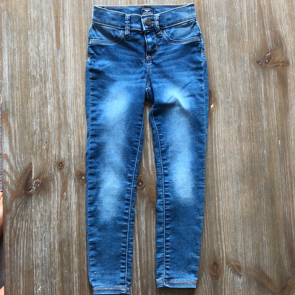 Gap begging jean